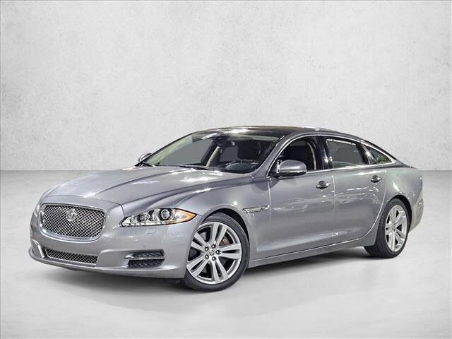 Jaguar XJ