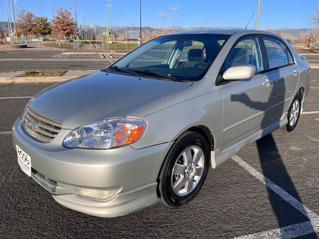 2004 TOYOTA Corolla