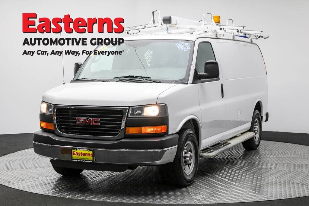GMC Savana