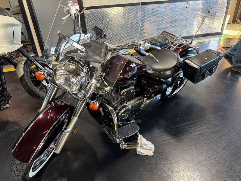 Suzuki VL800TL