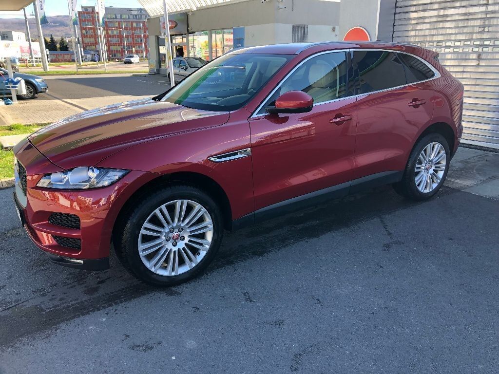 Jaguar F-Pace