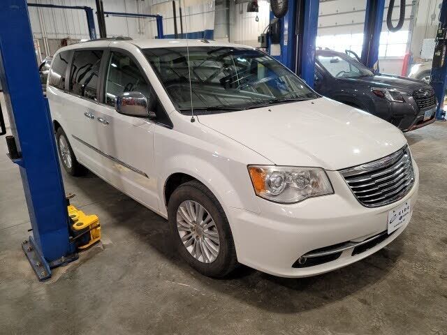 Chrysler Town and Country