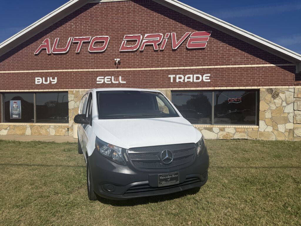 2018 MERCEDES-BENZ METRIS