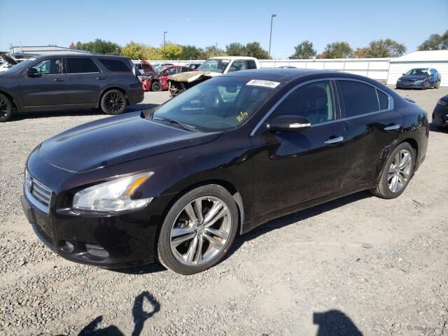 Nissan Maxima