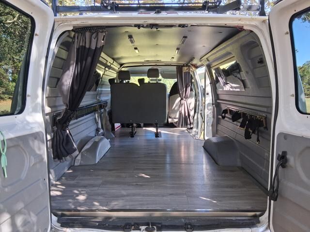 Ford E-250