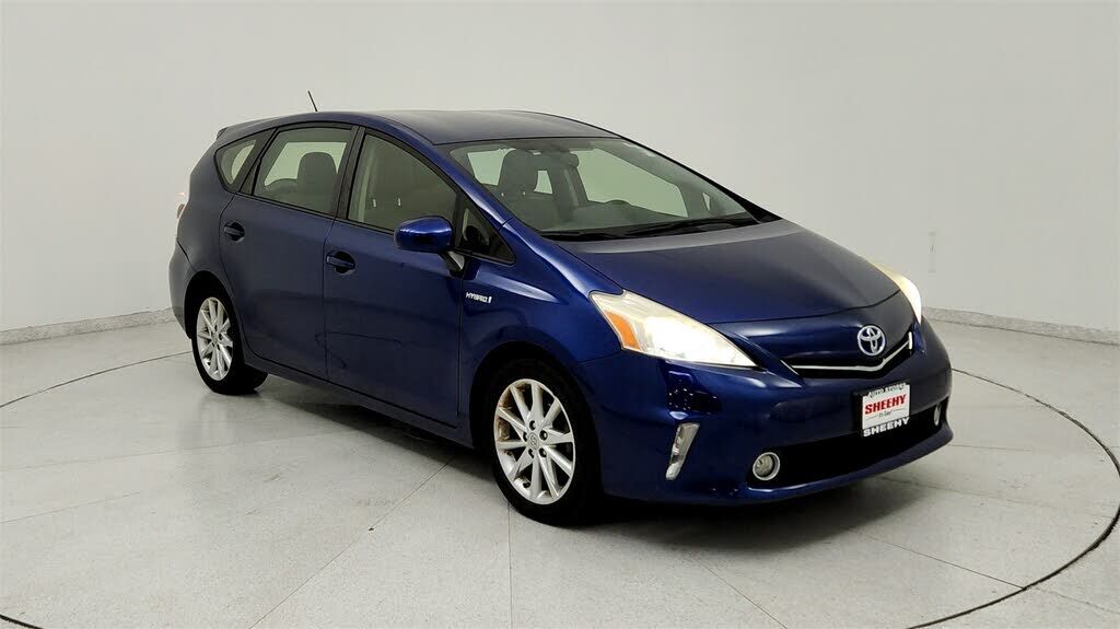 Toyota Prius V