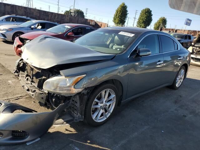 Nissan Maxima