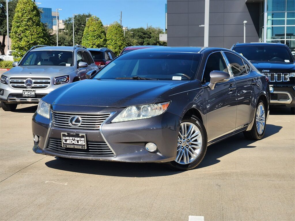 Lexus ES