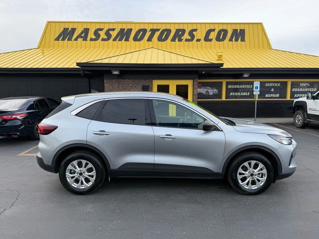 2024 FORD Escape