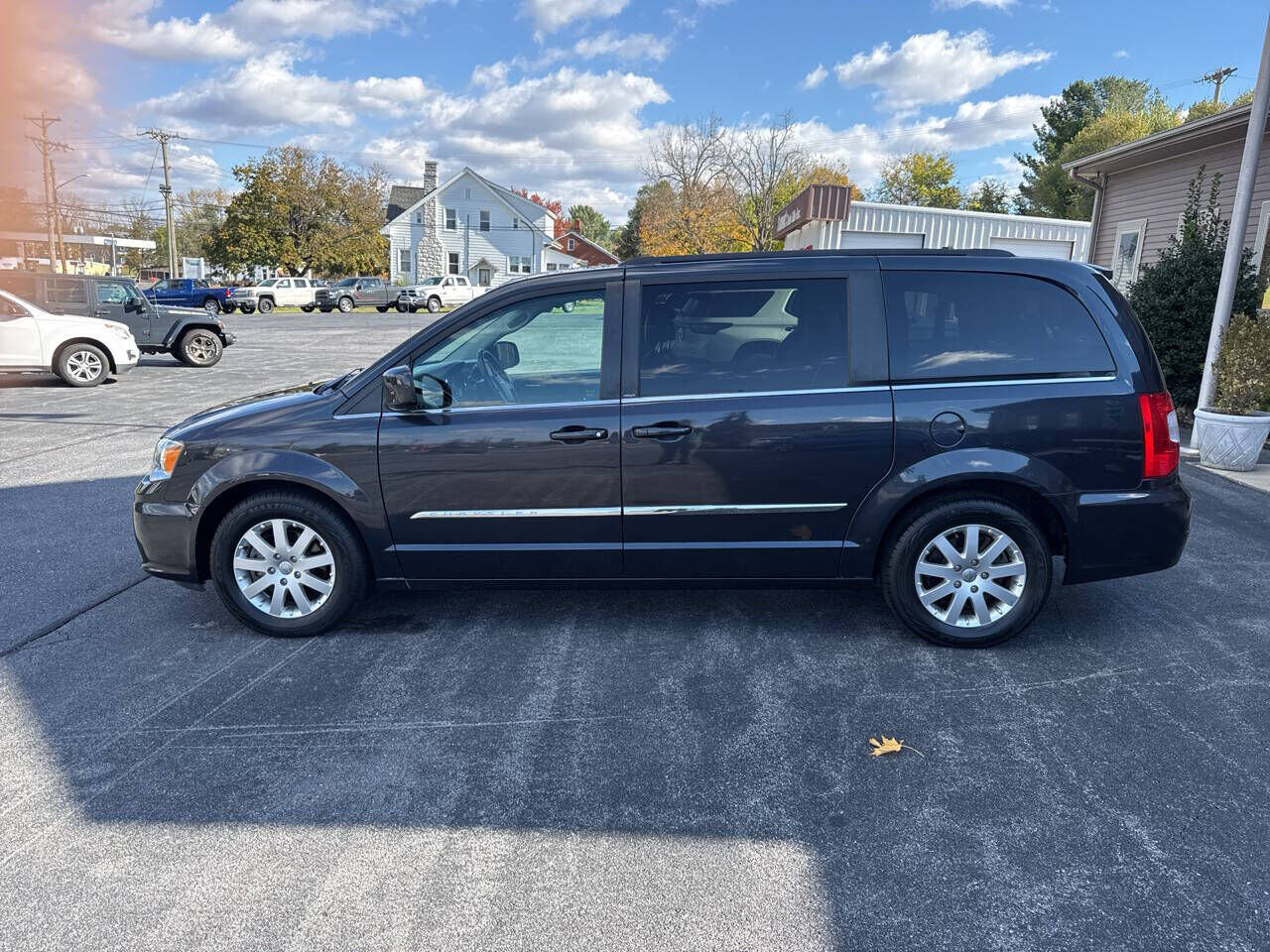 2014 CHRYSLER Town and Country