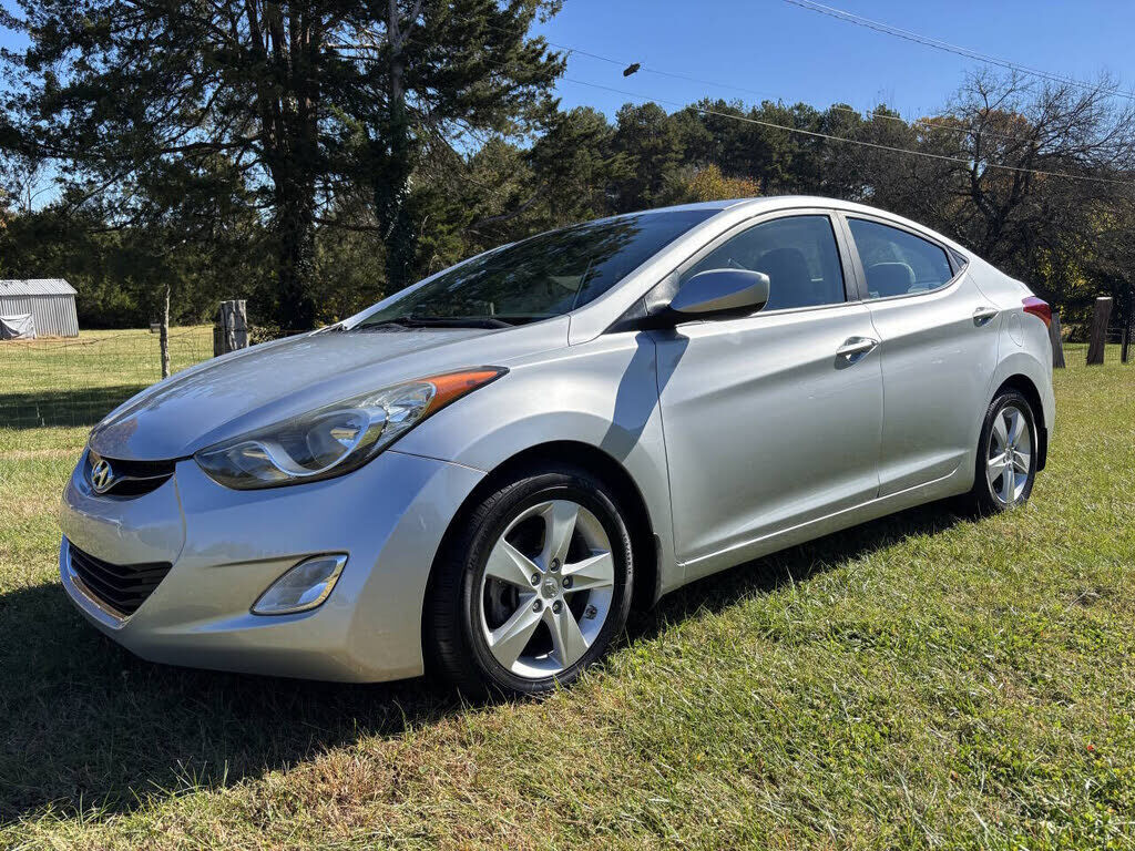 2013 HYUNDAI Elantra