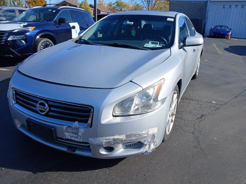 Nissan Maxima