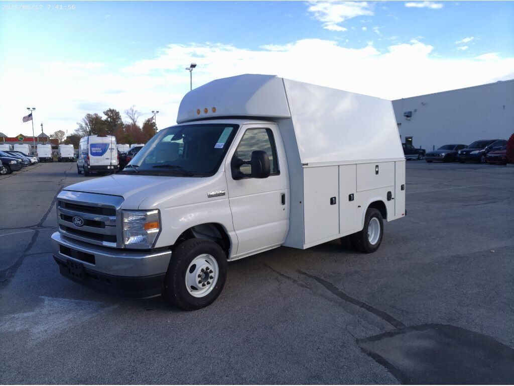 2026 FORD E-350