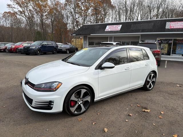 2017 VOLKSWAGEN Golf GTI