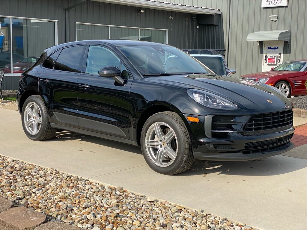 2020 PORSCHE Macan