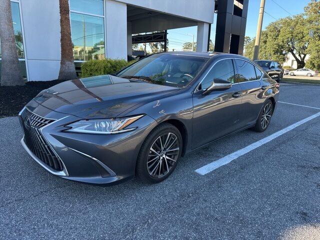 2024 LEXUS ES