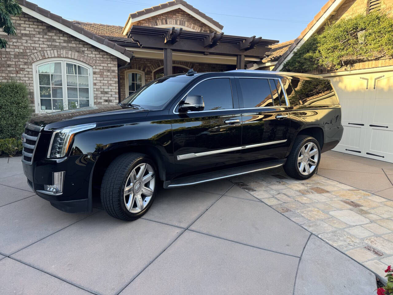 2019 CADILLAC Escalade ESV