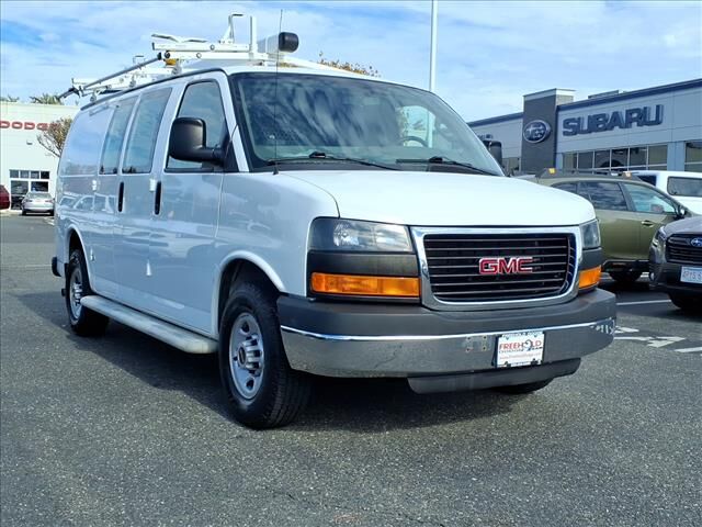 GMC Savana