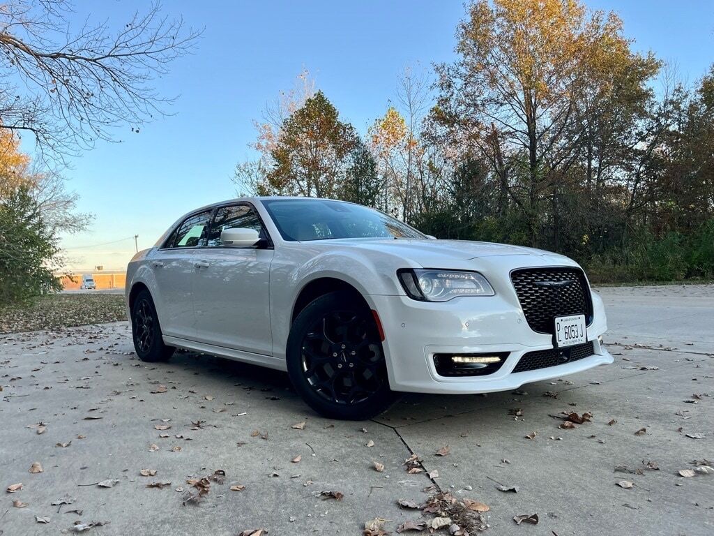 2023 CHRYSLER 300