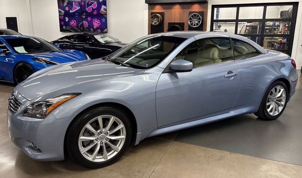 2013 INFINITI G37