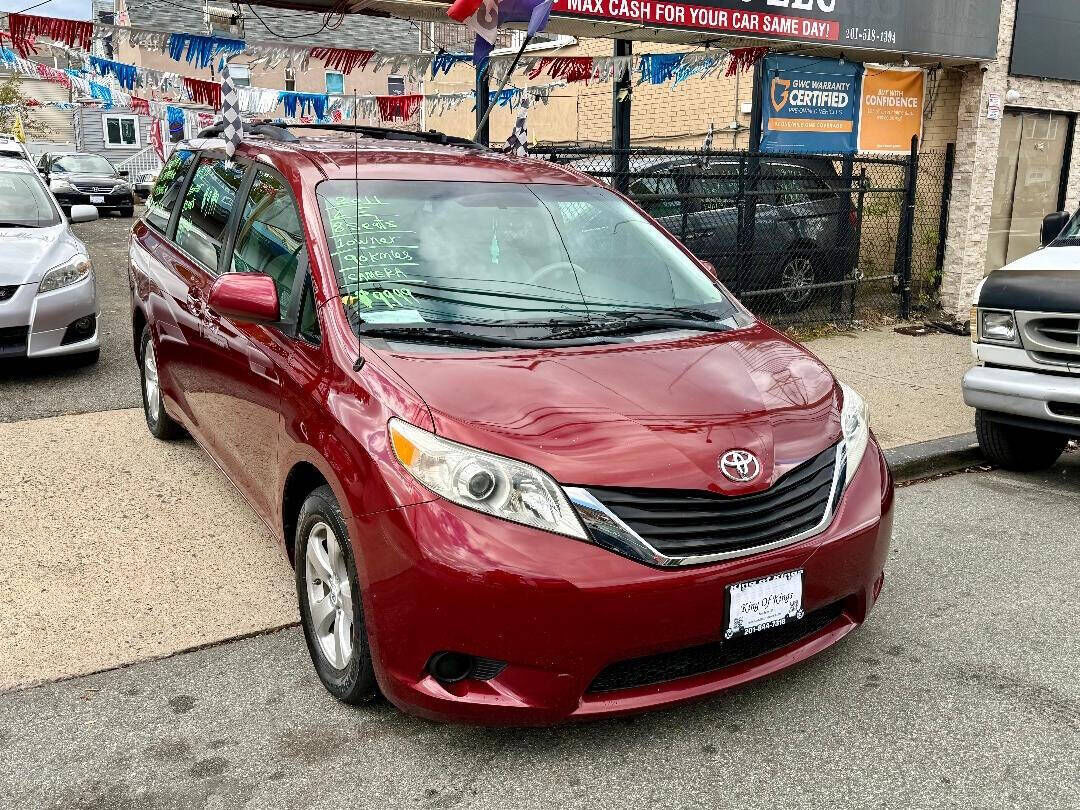 Toyota Sienna