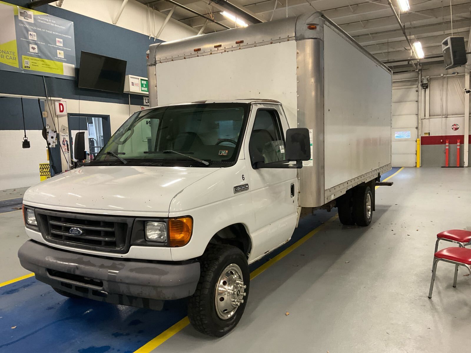 Ford E-350