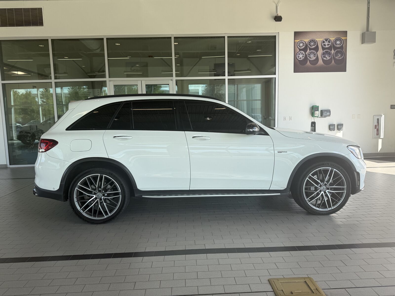 2021 MERCEDES-BENZ GLC-Class