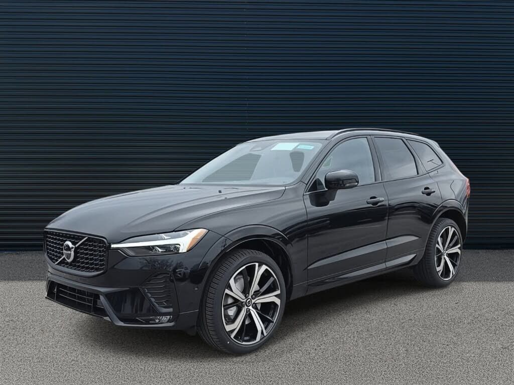 2025 VOLVO XC60