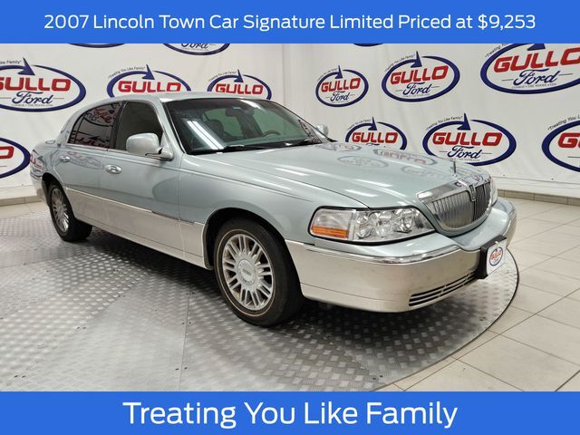 Lincoln Town Car