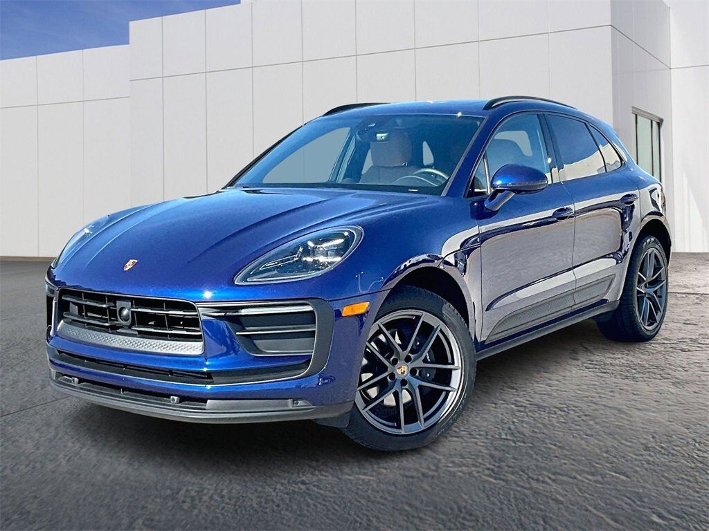2024 PORSCHE Macan