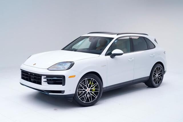 2026 PORSCHE Cayenne