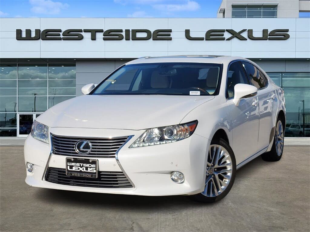 Lexus ES