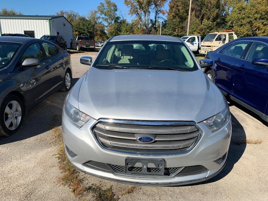 2015 FORD Taurus