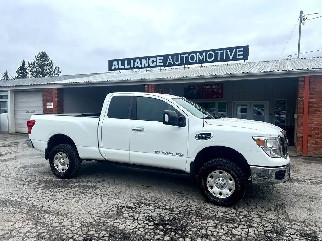 2017 Nissan Titan