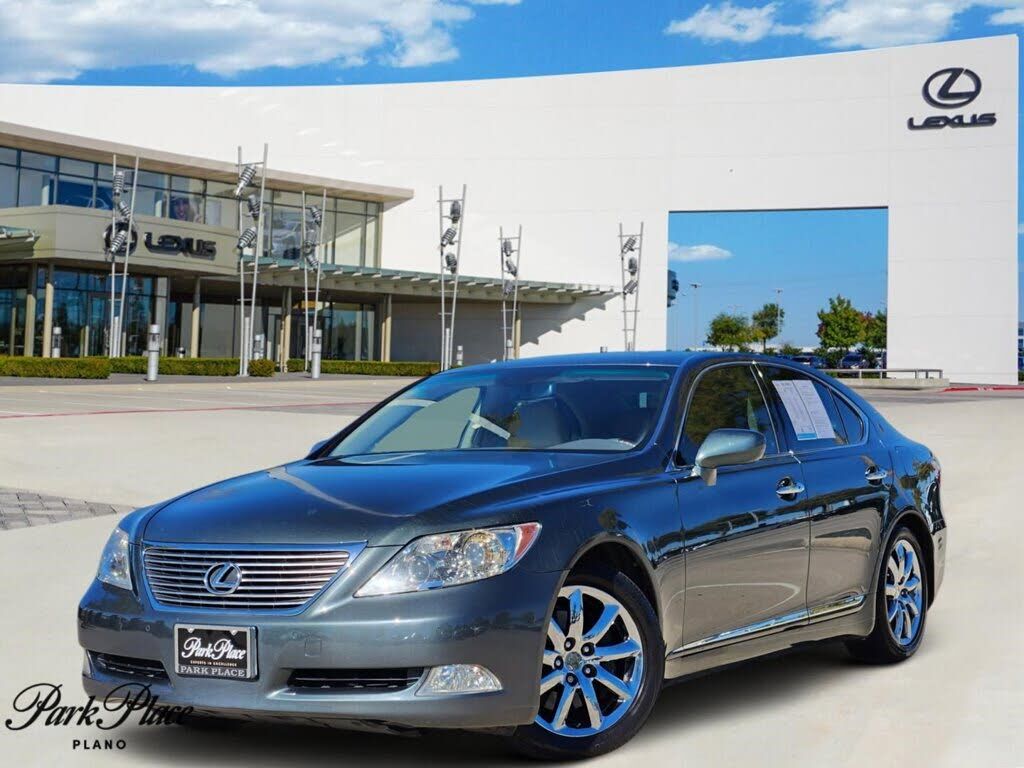 Lexus LS