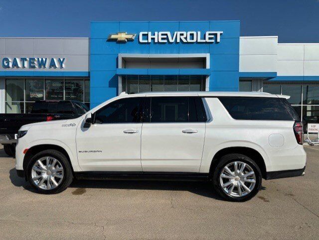 2021 CHEVROLET Suburban