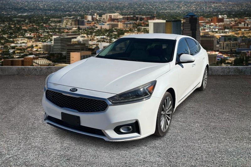 2018 KIA Cadenza