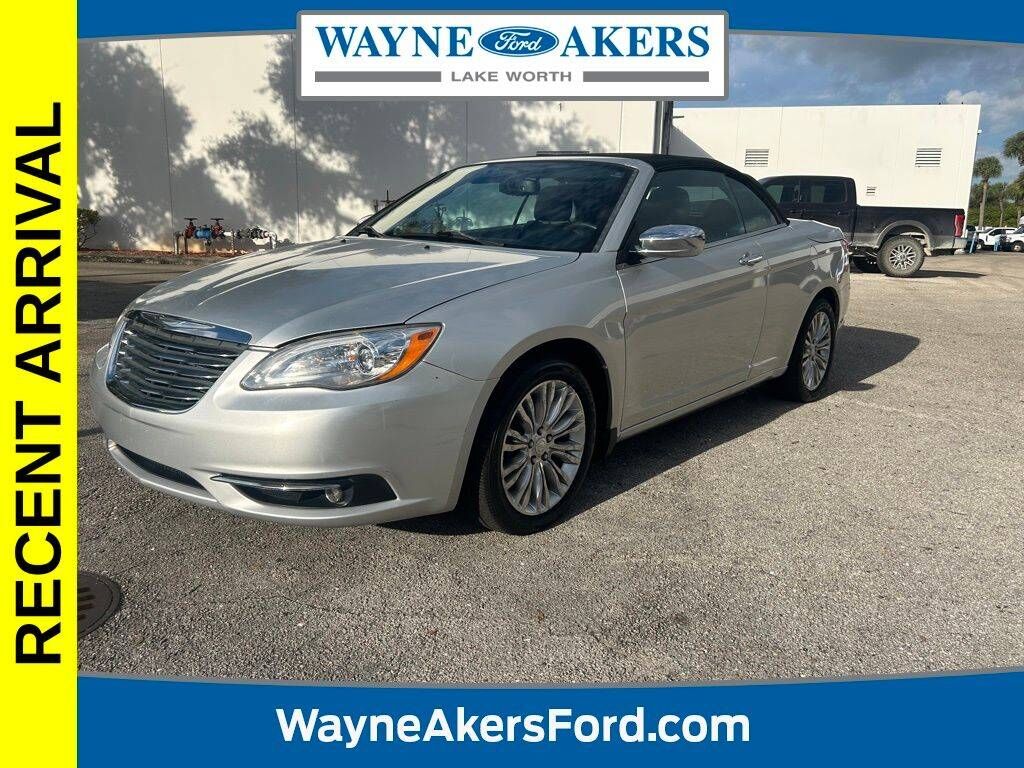 Chrysler 200