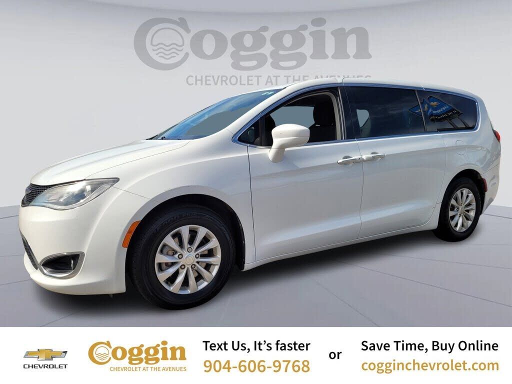 2019 CHRYSLER Pacifica