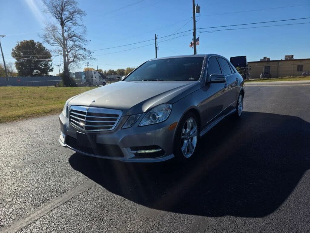 2013 MERCEDES-BENZ E-Class