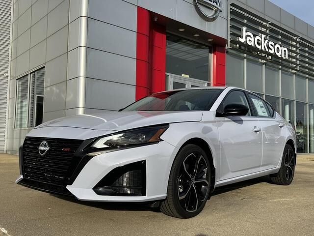 2025 NISSAN Altima