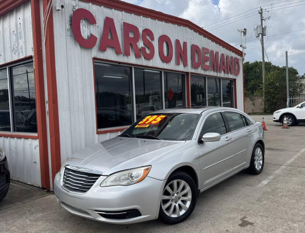 Chrysler 200