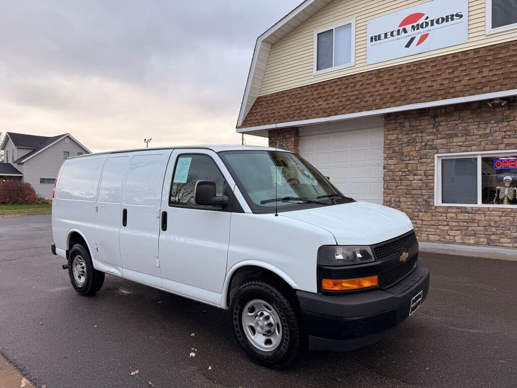 2020 CHEVROLET Express
