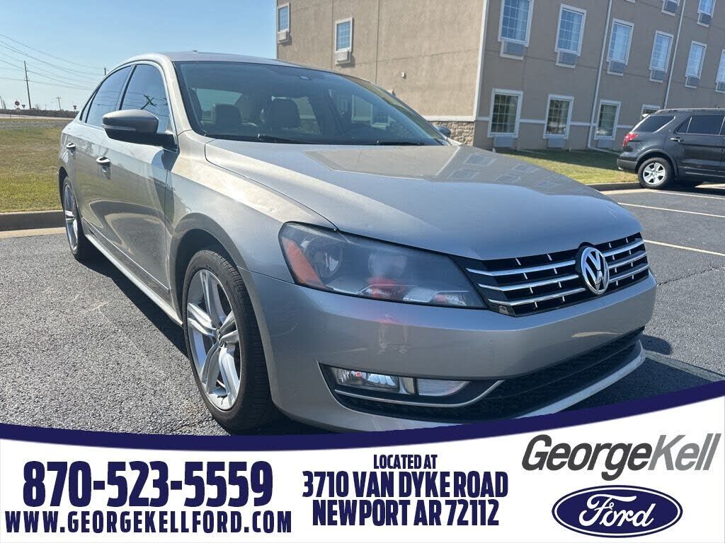 2014 VOLKSWAGEN Passat