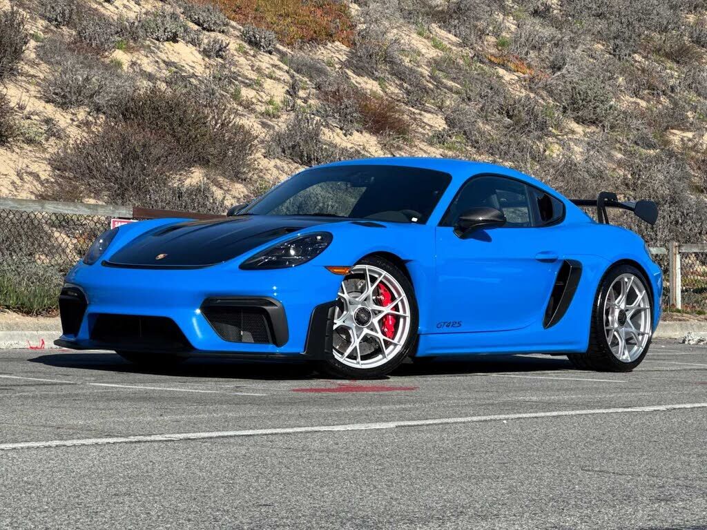 2025 PORSCHE 718