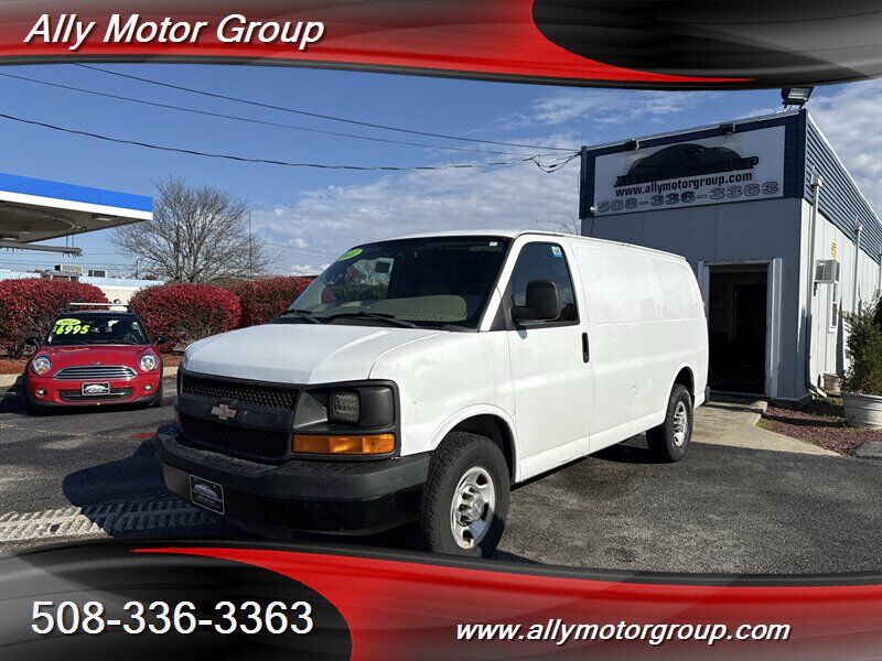 2011 CHEVROLET Express