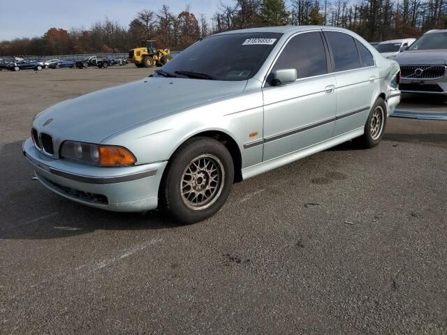 BMW 528i
