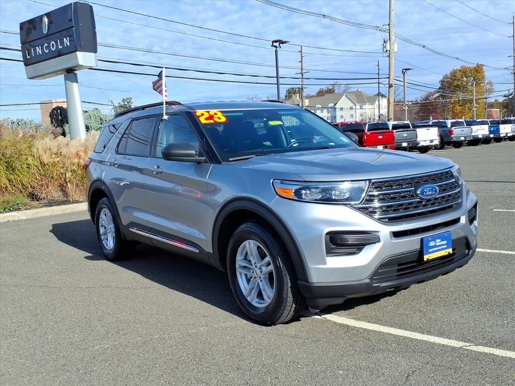 2023 FORD Explorer