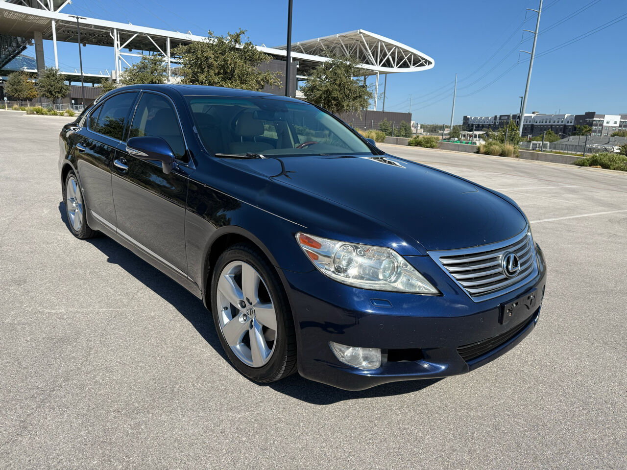 Lexus LS