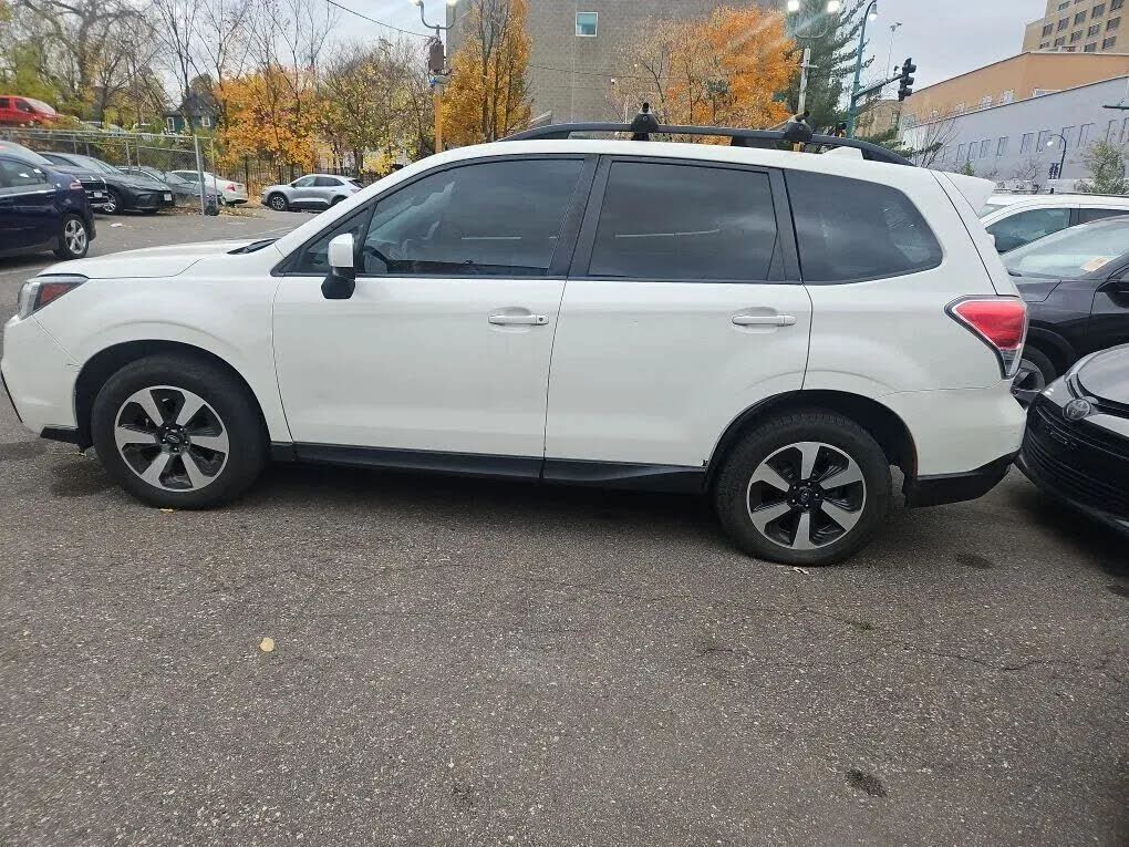 2018 SUBARU Forester